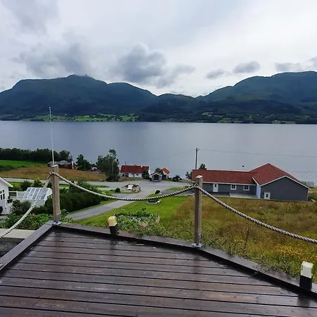 Kvernesfjorden