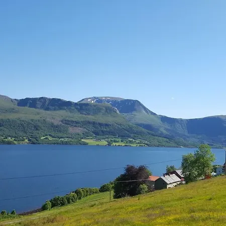 Kvernesfjorden Apartament Steinsgrenda