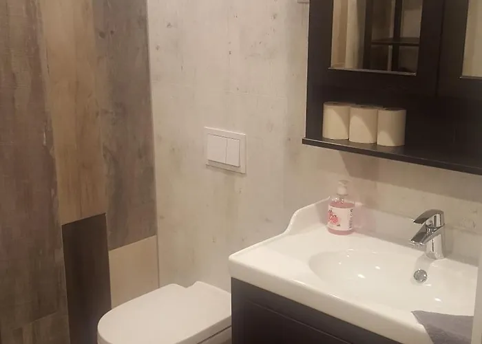 Kvernesfjorden Apartmán *